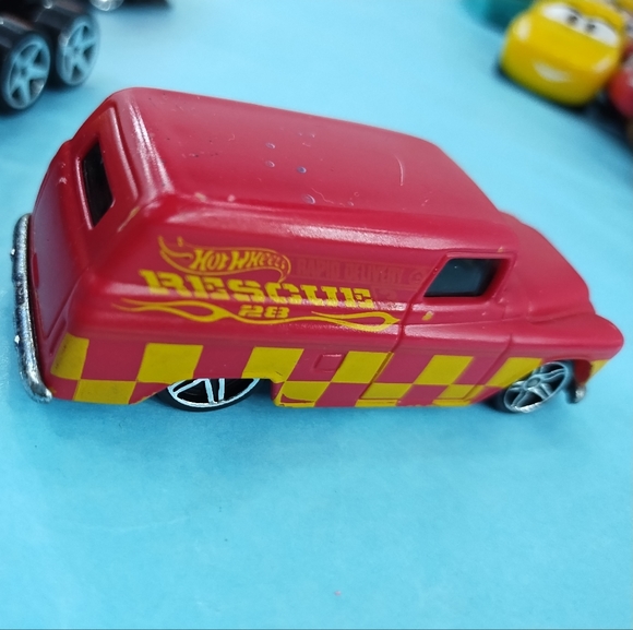 Bundle Hot Wheels Chevy, Matchbox Plow, John Deere Skid Steer Loader - Picture 3 of 10